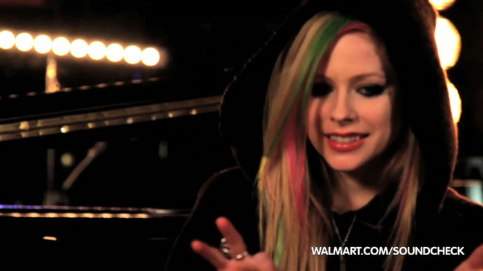 Avril Lavigne on Walmart Soundcheck_ Twitter 038 - Avril - Lavigne - on - Walmart - Soundcheck - Twitter