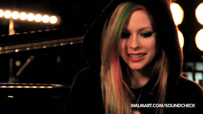 Avril Lavigne on Walmart Soundcheck_ Twitter 039