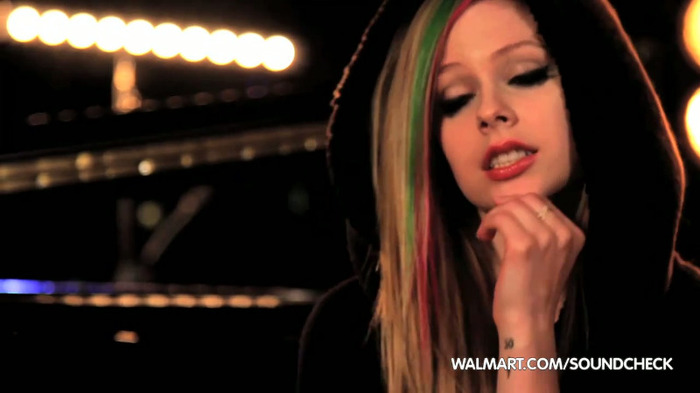 Avril Lavigne on Walmart Soundcheck_ Twitter 066 - Avril - Lavigne - on - Walmart - Soundcheck - Twitter