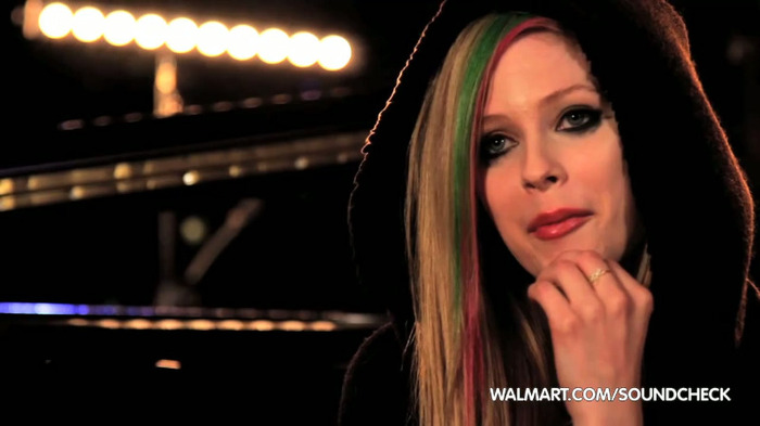 Avril Lavigne on Walmart Soundcheck_ Twitter 073