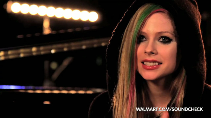 Avril Lavigne on Walmart Soundcheck_ Twitter 082