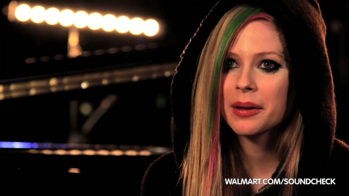 Avril Lavigne on Walmart Soundcheck_ Twitter 084