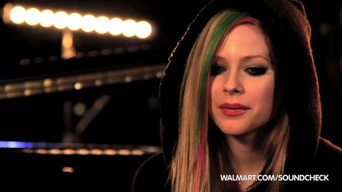 Avril Lavigne on Walmart Soundcheck_ Twitter 086