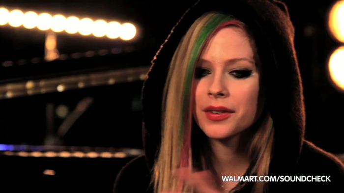Avril Lavigne on Walmart Soundcheck_ Twitter 088
