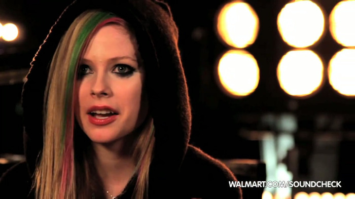 Avril Lavigne on Walmart Soundcheck_ Twitter 093