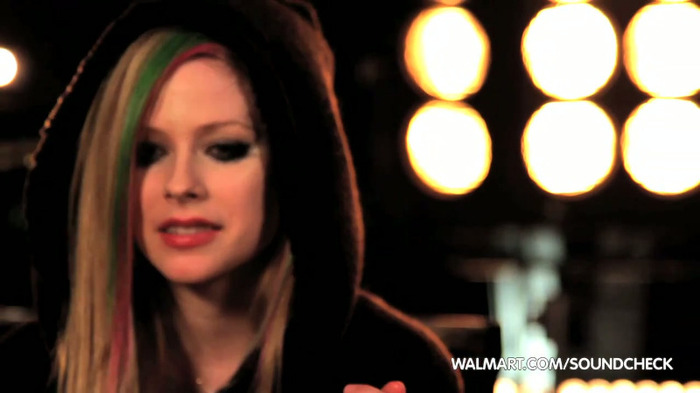 Avril Lavigne on Walmart Soundcheck_ Twitter 095