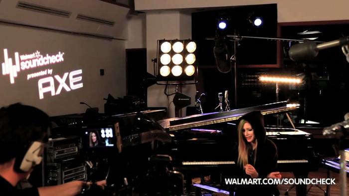 Avril Lavigne on Walmart Soundcheck_ Twitter 105 - Avril - Lavigne - on - Walmart - Soundcheck - Twitter