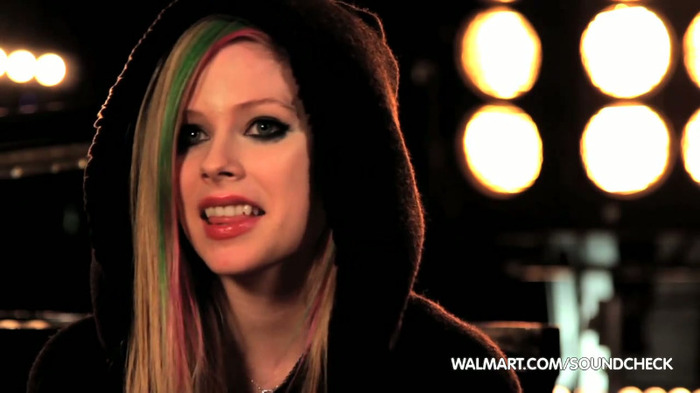 Avril Lavigne on Walmart Soundcheck_ Twitter 133
