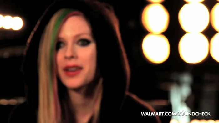 Avril Lavigne on Walmart Soundcheck_ Twitter 136