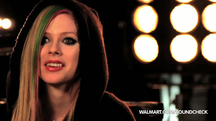 Avril Lavigne on Walmart Soundcheck_ Twitter 139