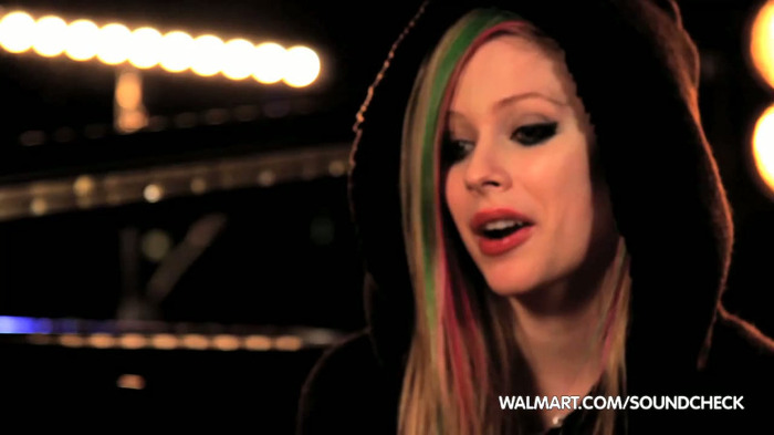 Avril Lavigne on Walmart Soundcheck_ Twitter 152