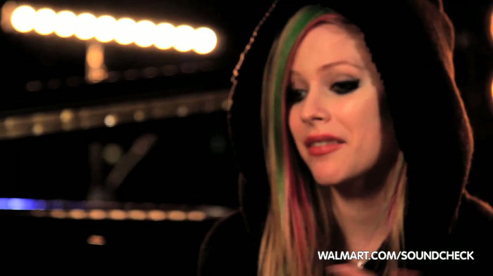 Avril Lavigne on Walmart Soundcheck_ Twitter 153