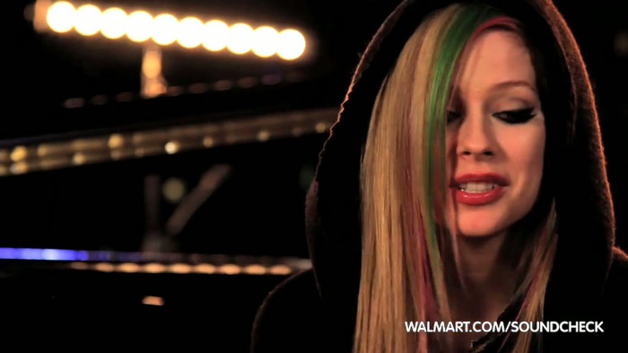 Avril Lavigne on Walmart Soundcheck_ Twitter 155 - Avril - Lavigne - on - Walmart - Soundcheck - Twitter