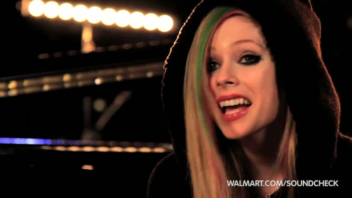 Avril Lavigne on Walmart Soundcheck_ Twitter 156