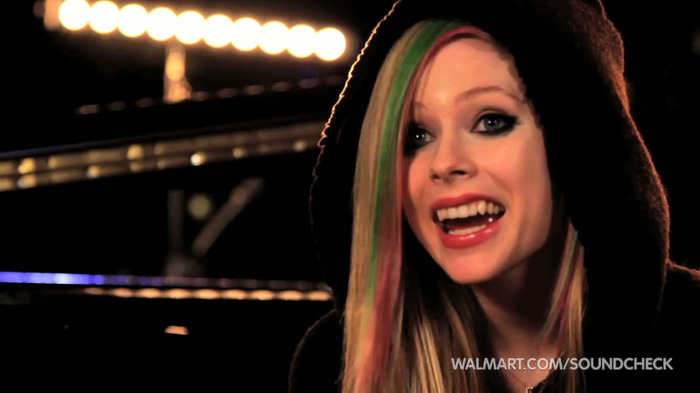 Avril Lavigne on Walmart Soundcheck_ Twitter 157