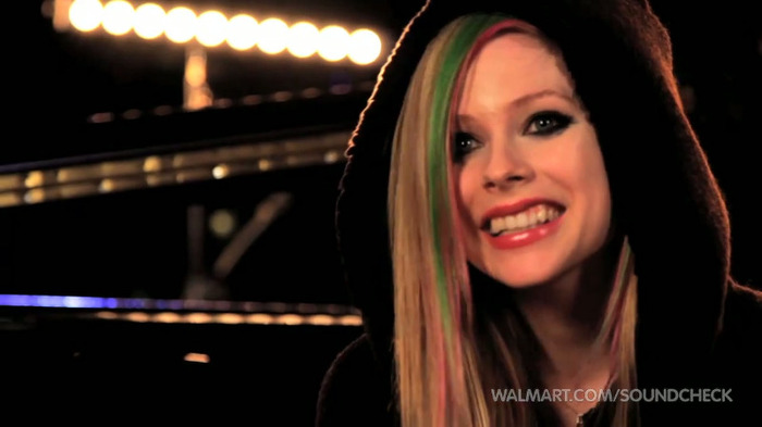 Avril Lavigne on Walmart Soundcheck_ Twitter 158