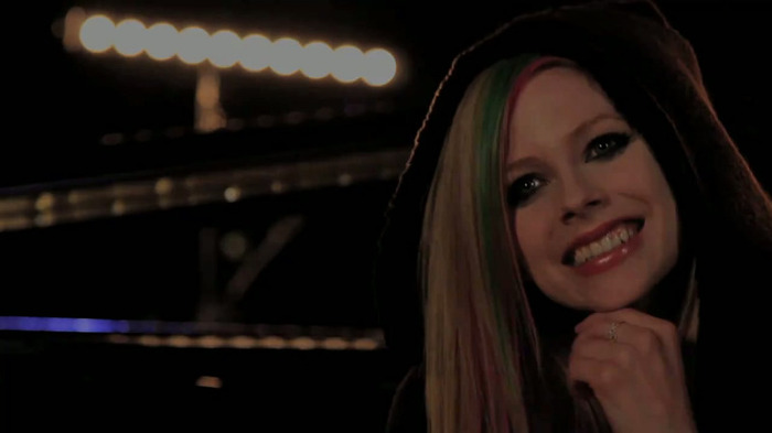 Avril Lavigne on Walmart Soundcheck_ Twitter 162 - Avril - Lavigne - on - Walmart - Soundcheck - Twitter