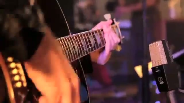 Avril Lavigne-Smile Walmart 0016