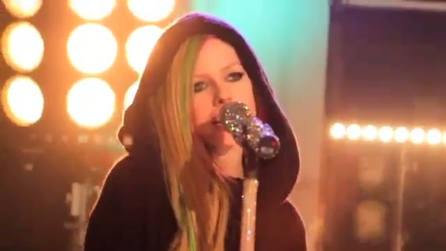 Avril Lavigne-Smile Walmart 0041