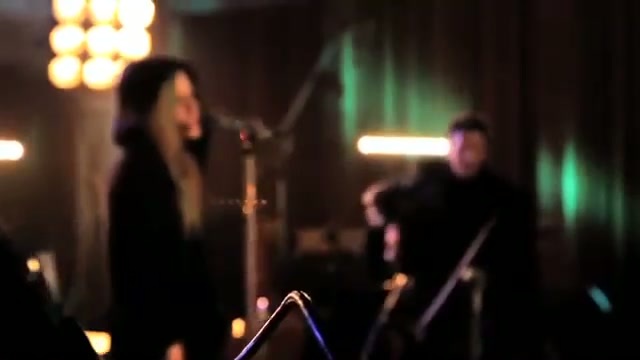 Avril Lavigne-Smile Walmart 0051