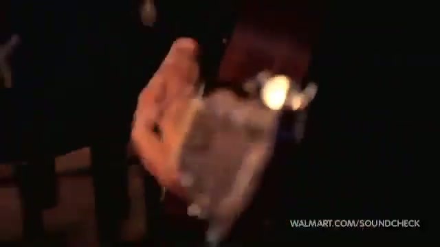 Avril Lavigne-Smile Walmart 0092