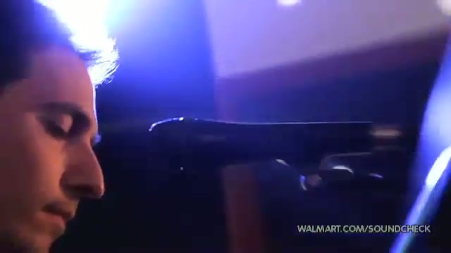 Avril Lavigne-Smile Walmart 0145