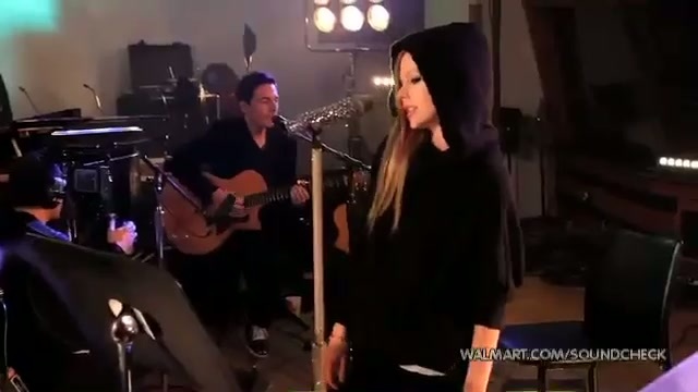 Avril Lavigne-Smile Walmart 0153