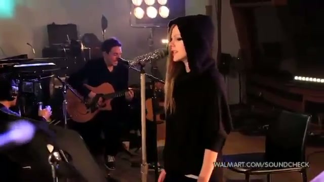 Avril Lavigne-Smile Walmart 0156