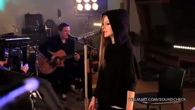Avril Lavigne-Smile Walmart 0157