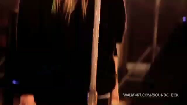 Avril Lavigne-Smile Walmart 0174