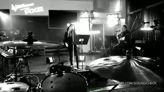 Avril Lavigne-Smile Walmart 0204