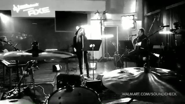 Avril Lavigne-Smile Walmart 0206