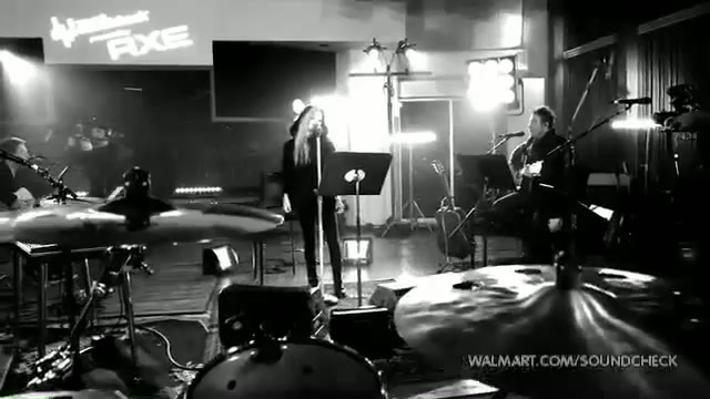 Avril Lavigne-Smile Walmart 0207