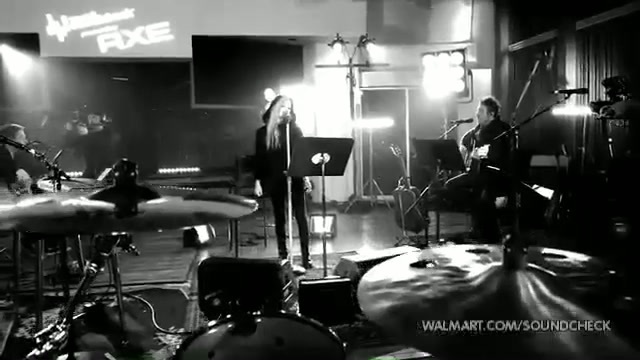 Avril Lavigne-Smile Walmart 0208