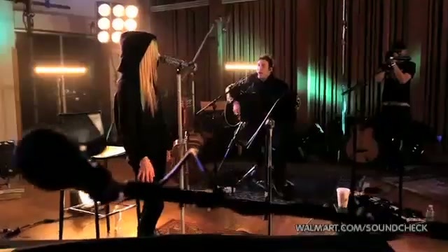 Avril Lavigne-Smile Walmart 0211