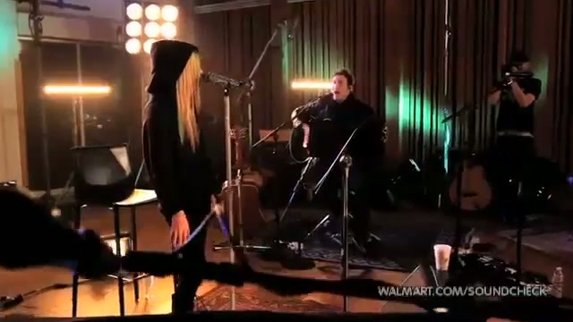 Avril Lavigne-Smile Walmart 0212