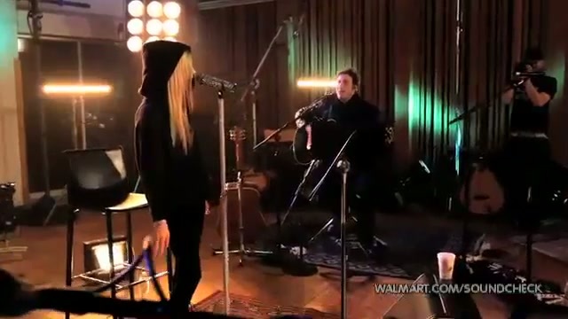 Avril Lavigne-Smile Walmart 0214