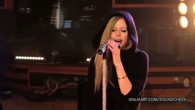 Avril Lavigne-Smile Walmart 0294