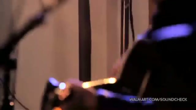 Avril Lavigne-Smile Walmart 0315