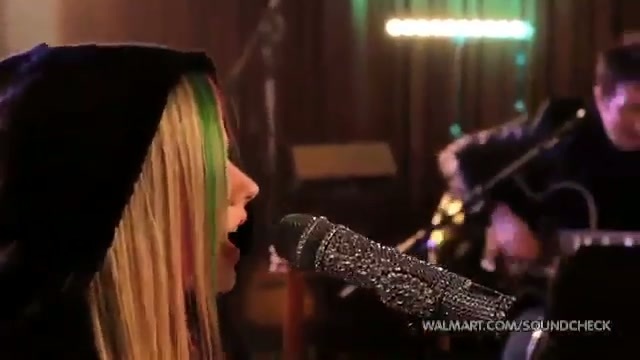 Avril Lavigne-Smile Walmart 0327