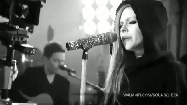 Avril Lavigne-Smile Walmart 0343