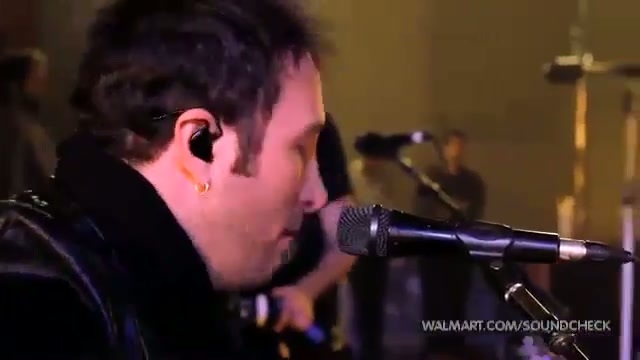 Avril Lavigne-Smile Walmart 0419