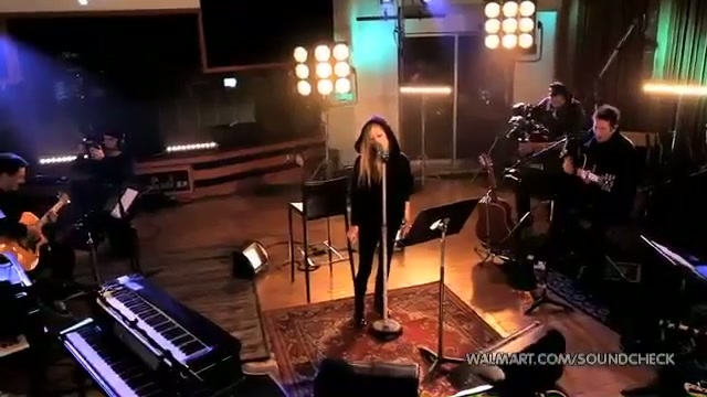 Avril Lavigne-Smile Walmart 0422