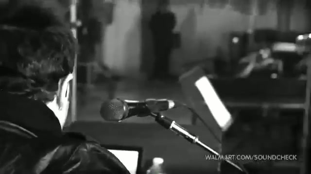 Avril Lavigne-Smile Walmart 0438