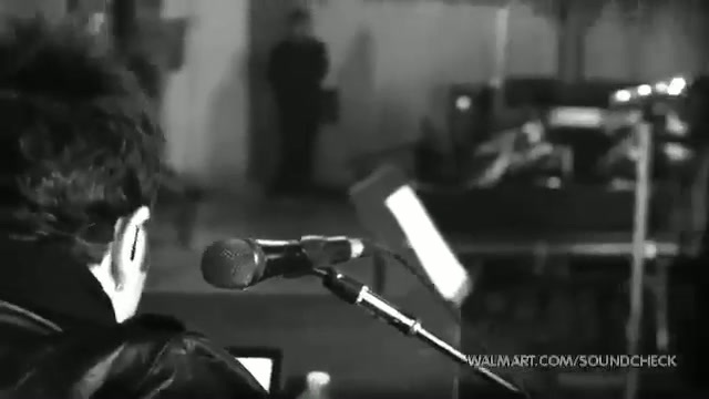 Avril Lavigne-Smile Walmart 0439