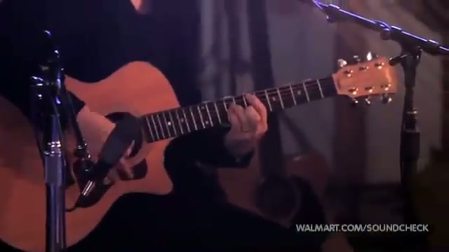 Avril Lavigne-Smile Walmart 0450