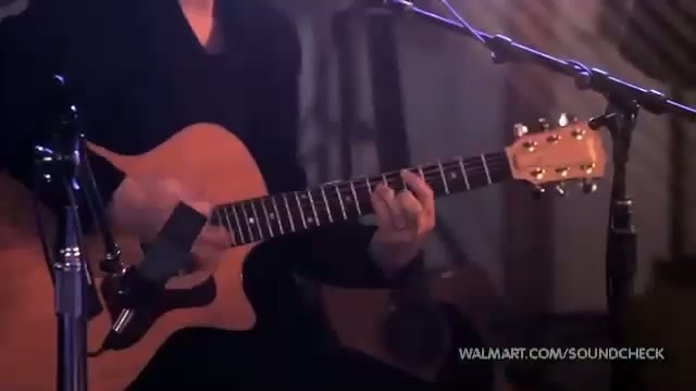 Avril Lavigne-Smile Walmart 0452