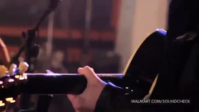 Avril Lavigne-Smile Walmart 0465