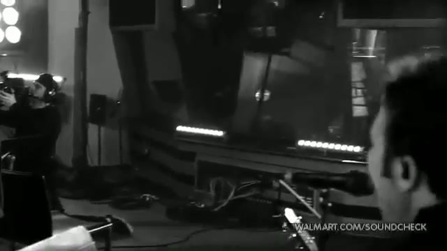 Avril Lavigne-Smile Walmart 0532