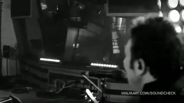 Avril Lavigne-Smile Walmart 0535